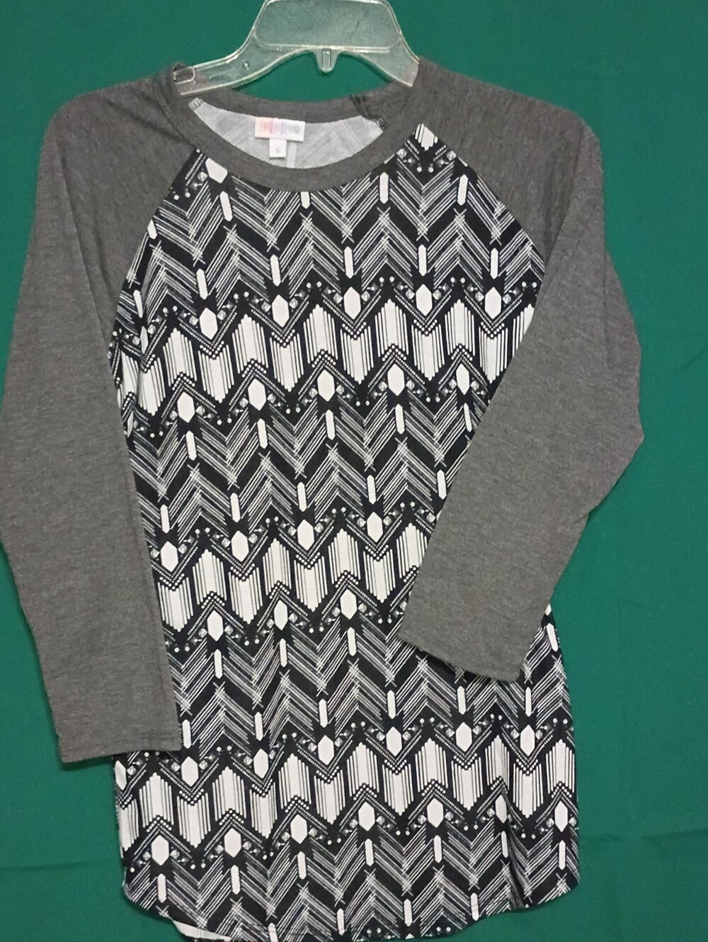 Lula Roe T- Shirts - Picture 3 of 4